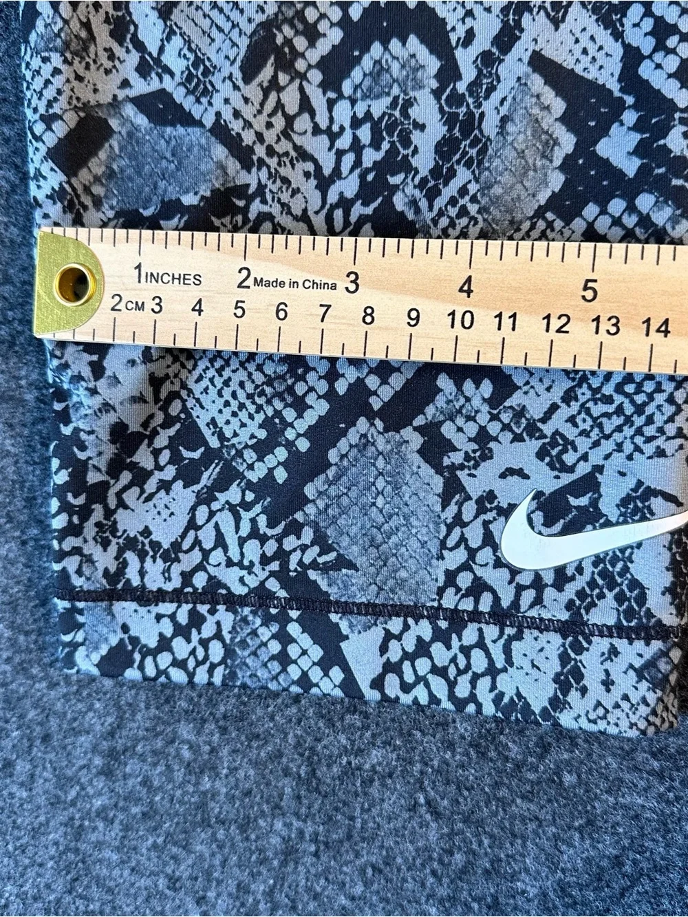Nike Black and Gray Snake-Print Cropped Leggings